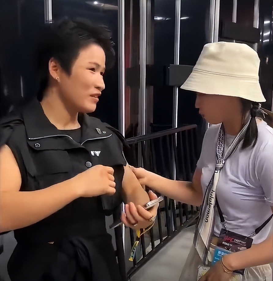 还是跳水女, 汐使劲