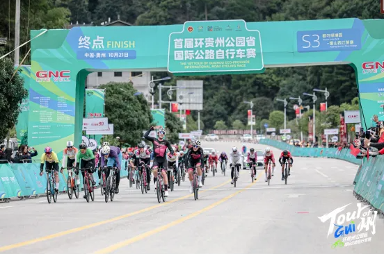 球狂欢, src, 育激情的文